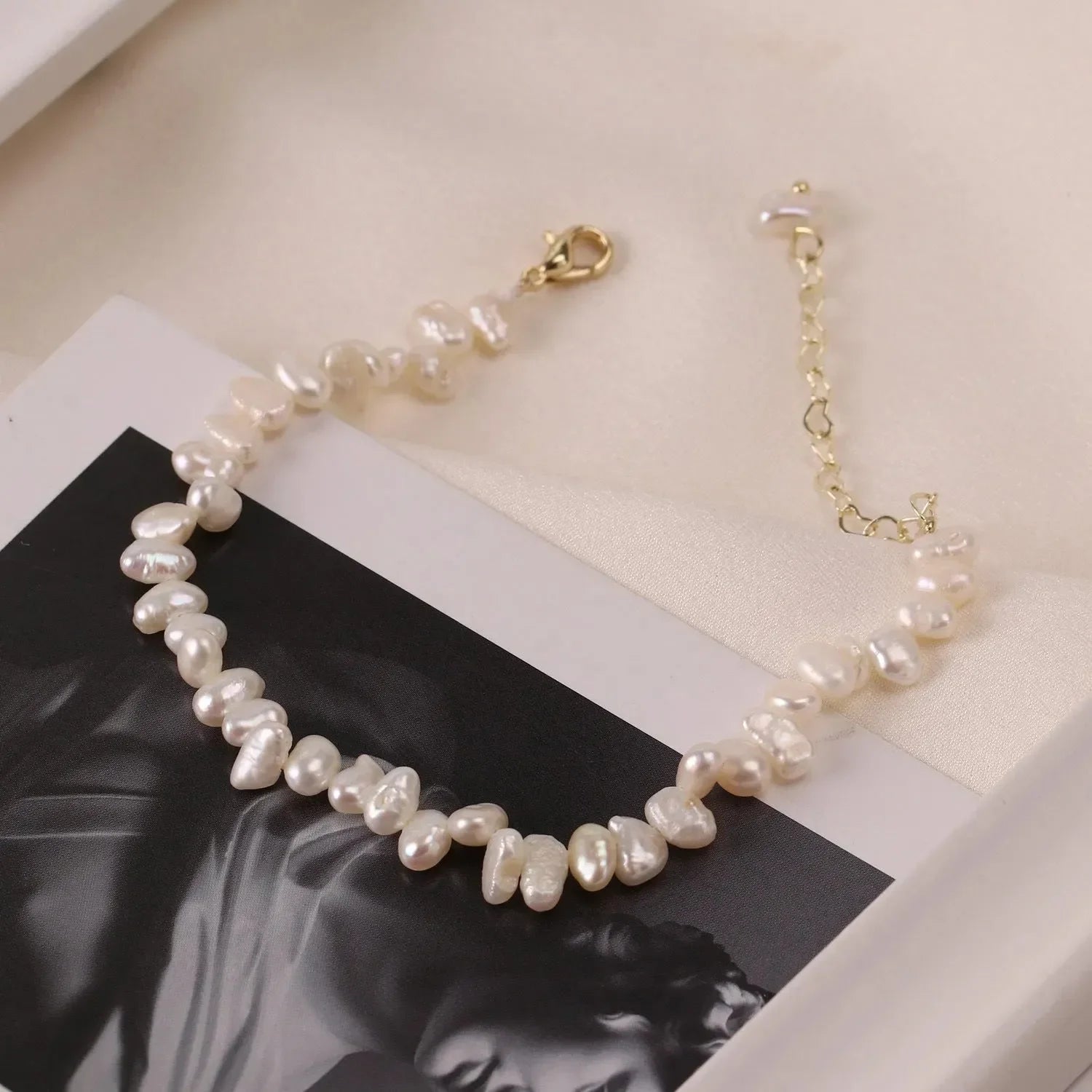 Vacation Round Pearl Beaded Bracelet - Diatoms
