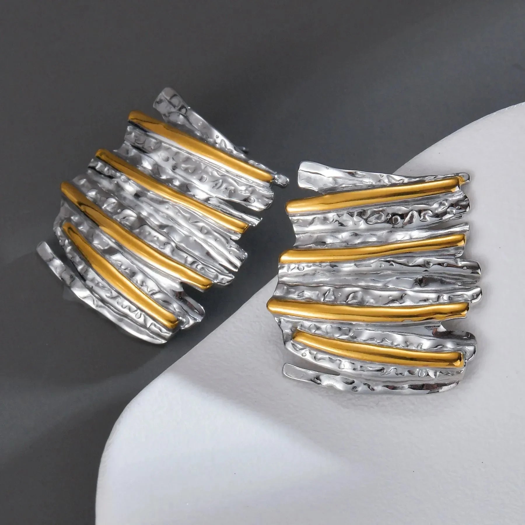 Artistic Geometric Waves Ear Studs - Diatoms