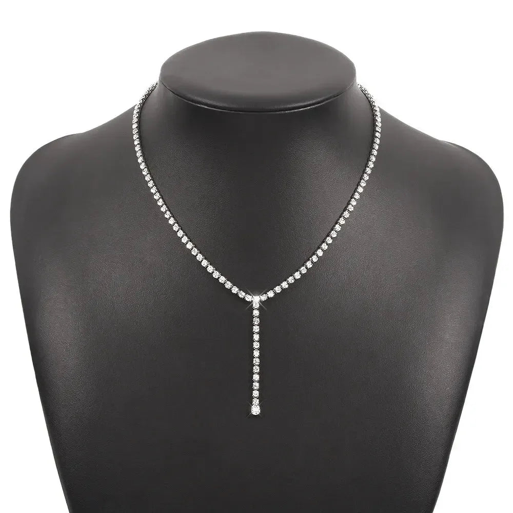 Edgy Elegance Glamour Diamond Necklace - Diatoms