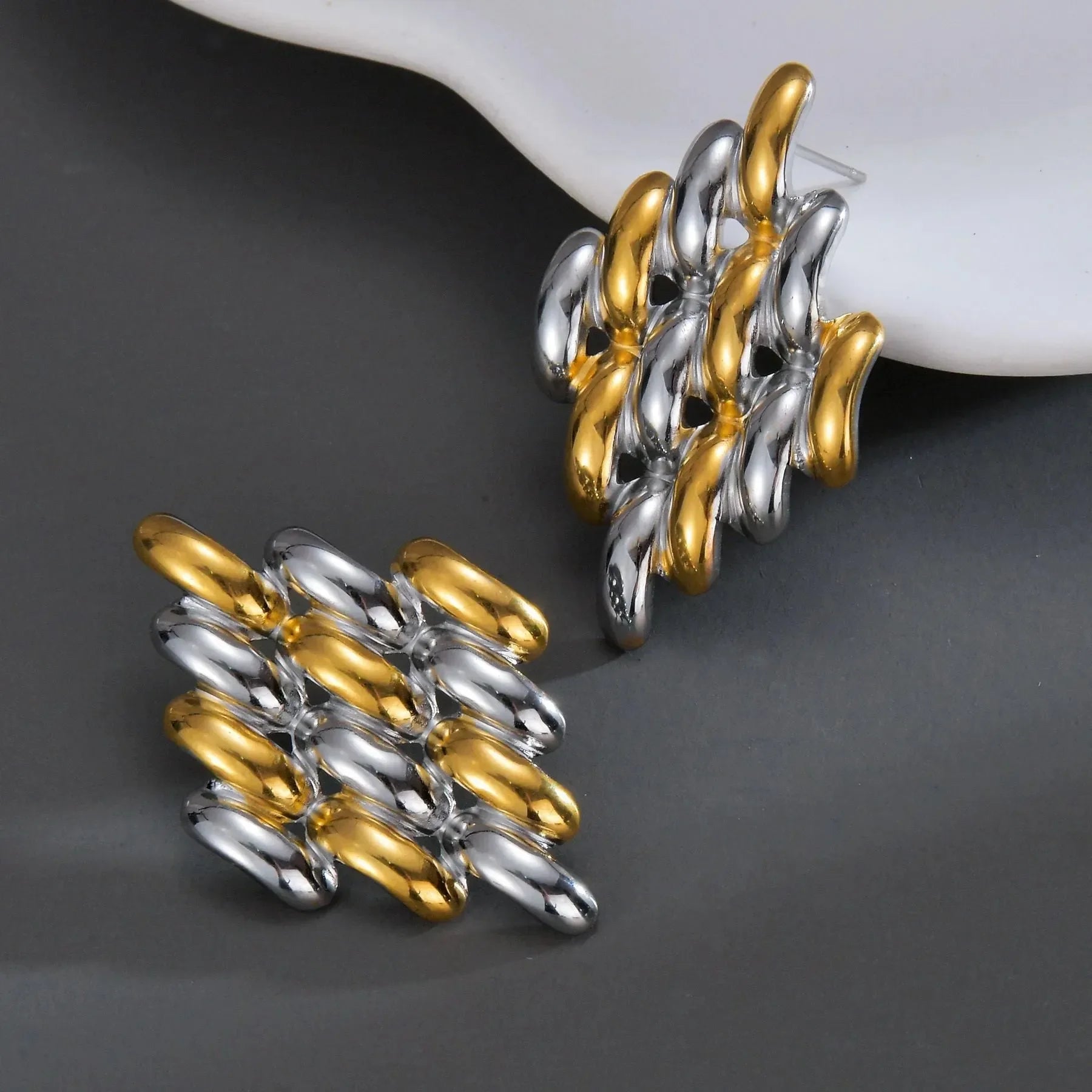 Artistic Geometric Waves Ear Studs - Diatoms