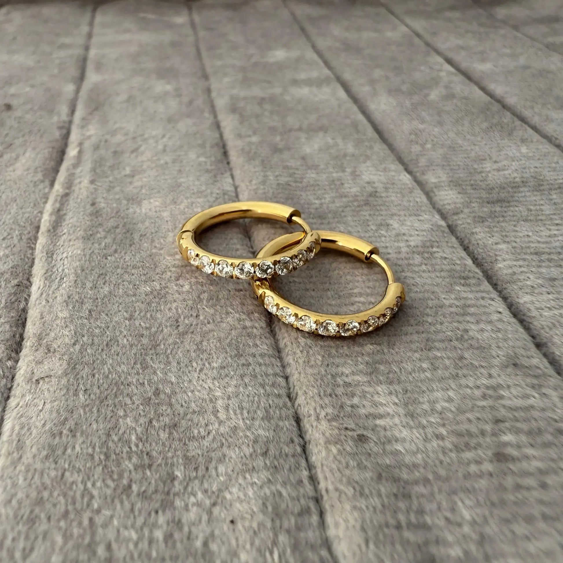 Timeless Polished Perfection Hoop Earrings - Diatoms
