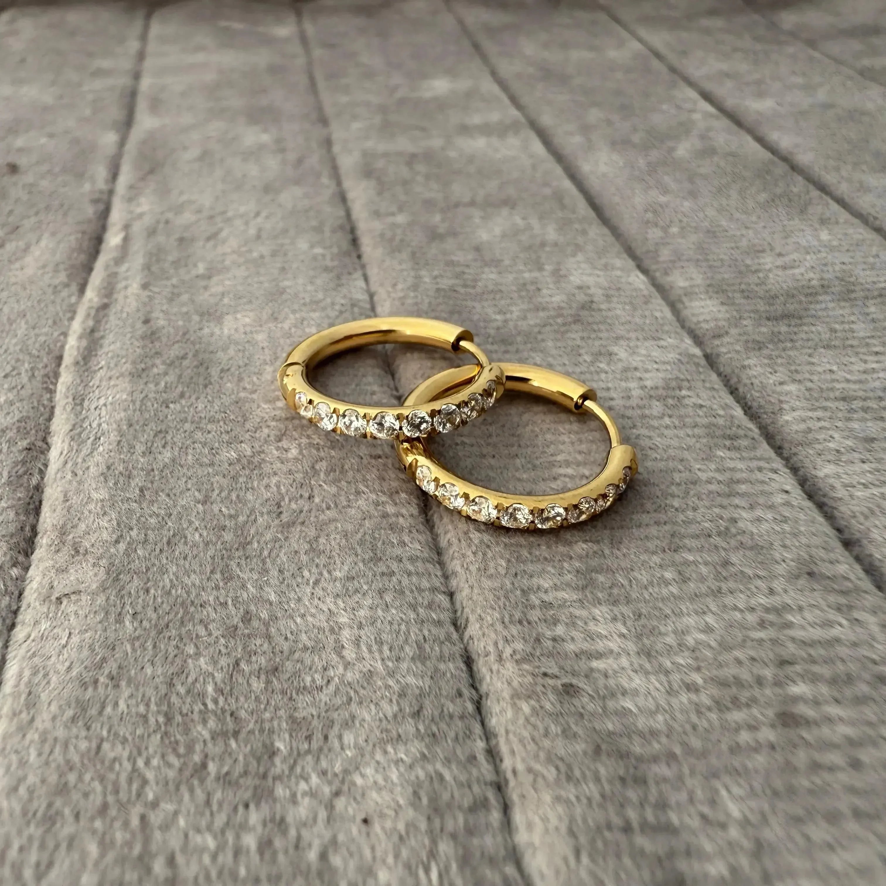 Timeless Polished Perfection Hoop Earrings - Diatoms