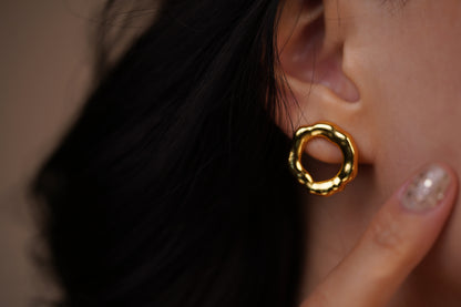 Luxe Graceful Gold Earrings