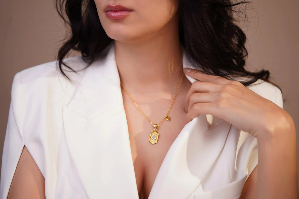 Luxe Gold Sun Ray Necklace - Diatoms