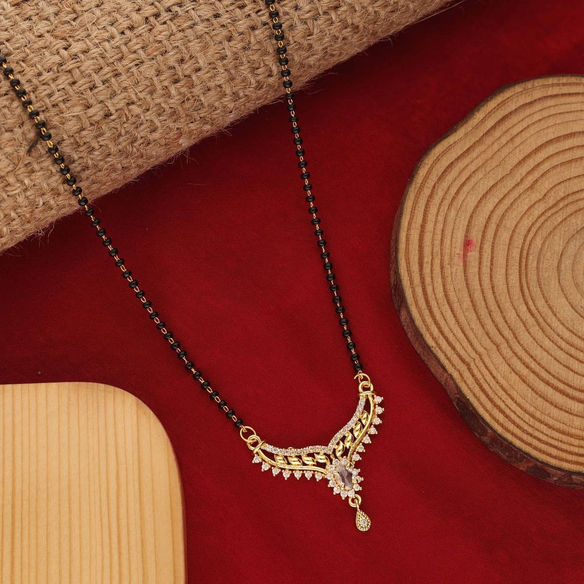 Yuvika Mangalsutra
