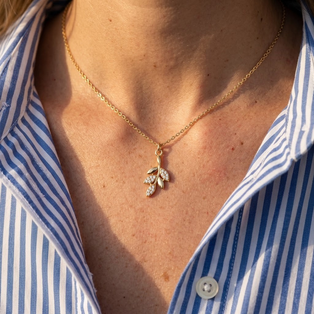 Chic Leaf Shaped Necklace