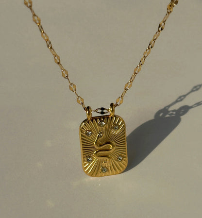 Luxe Sqaured Pattern Snake Necklace