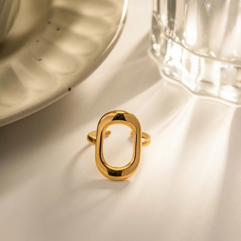 Luxy Oval Adjustable Ring