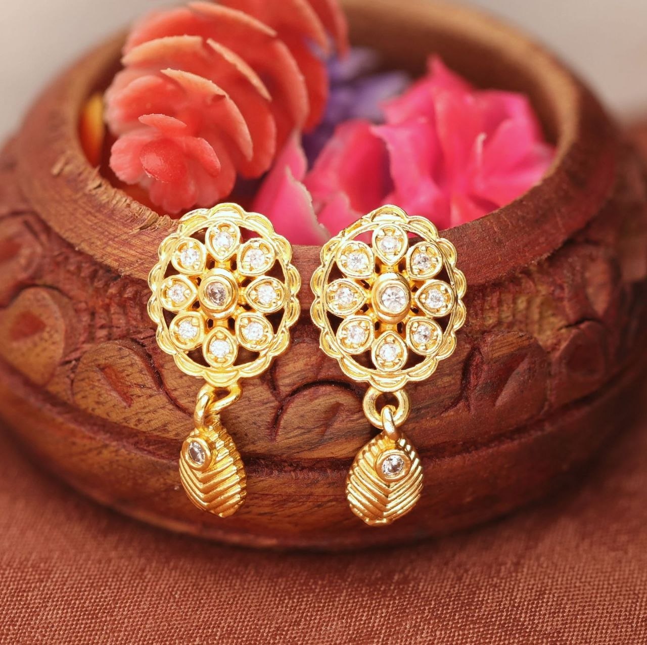 Swarna Pushp Karnphool Earrings