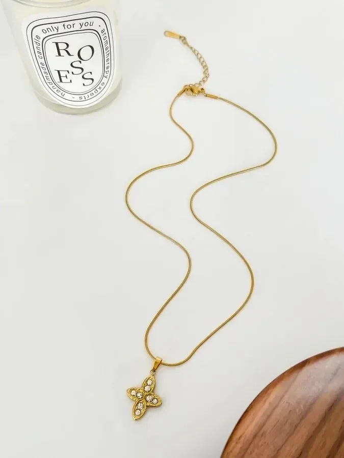 Luxurious Heart Shape Pendant - Diatoms