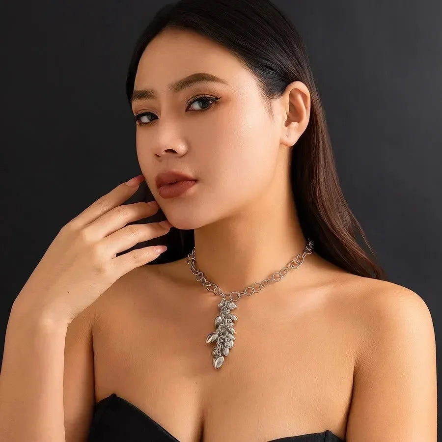 Exaggerated Classic Style Geometric Heart Necklace - Diatoms