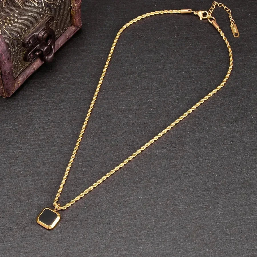Luxy Black Scintillating Pendant - Diatoms