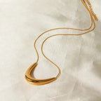 Luxy Curved Necklace - Diatoms