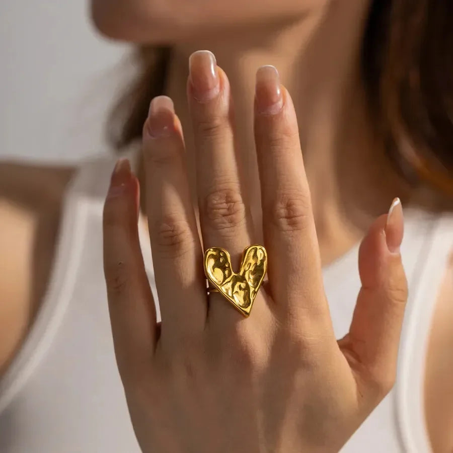 Hearts Aligned Open Rings - Diatoms