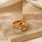 Water Droplets Classical Rings - Diatoms