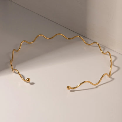 Luxy Golden Wave Choker Necklace