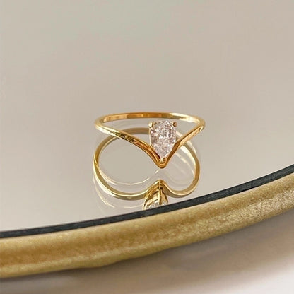 Luxy Diamond Ring