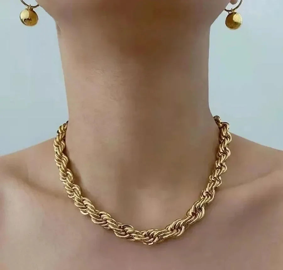 Bling Buzz Twisted Chain Necklace - Diatoms