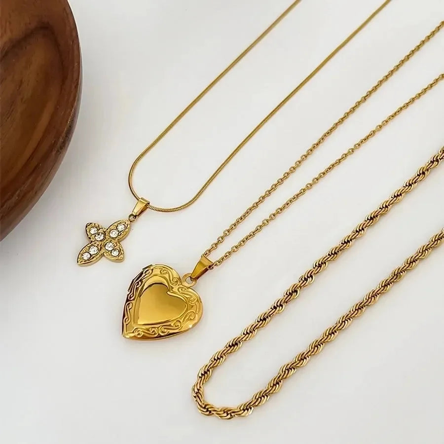 Luxurious Heart Shape Pendant - Diatoms