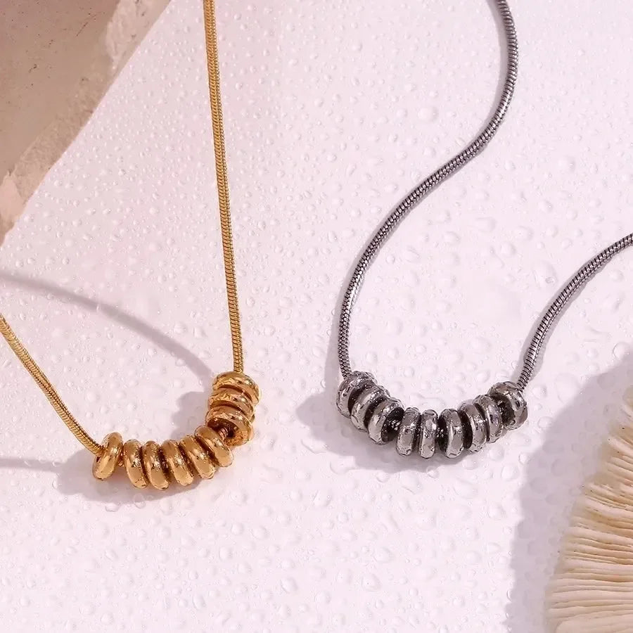 Luxy Dainty Circle Necklace - Diatoms
