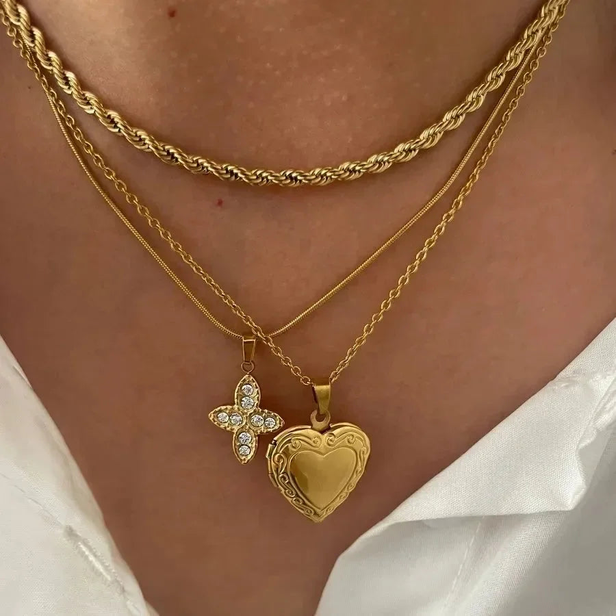 Luxurious Heart Shape Pendant - Diatoms