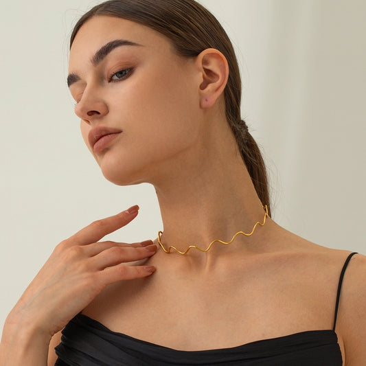 Luxy Golden Wave Choker Necklace