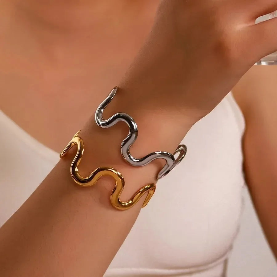 Classic Wavy Bangle - Diatoms