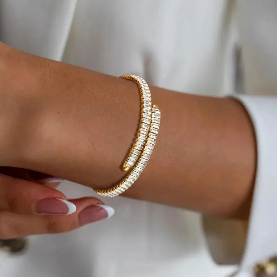 Luxy Stone Studded Hug Bracelet - Diatoms
