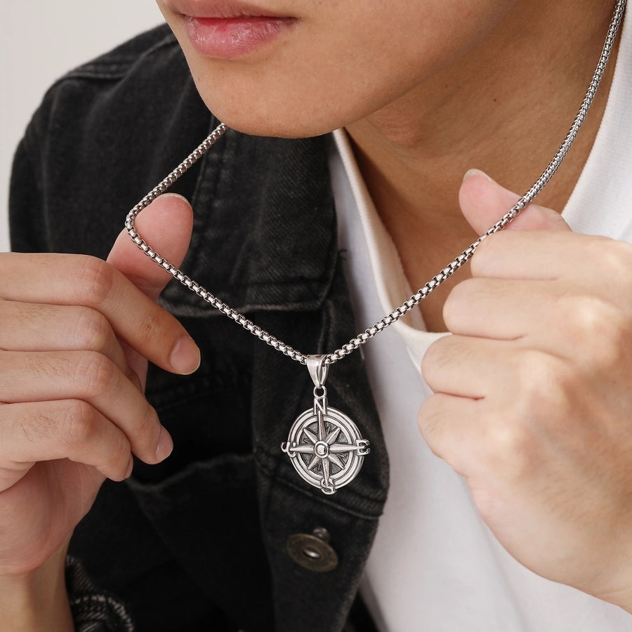 Compass Men Pendant