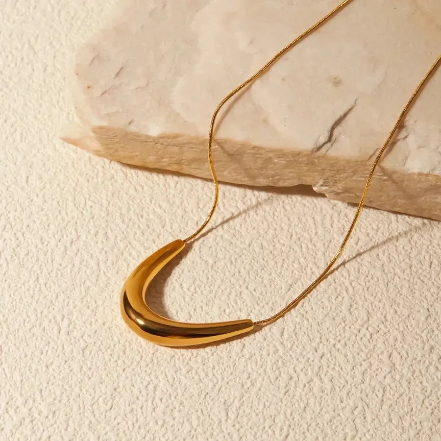 Luxy Curved Necklace - Diatoms