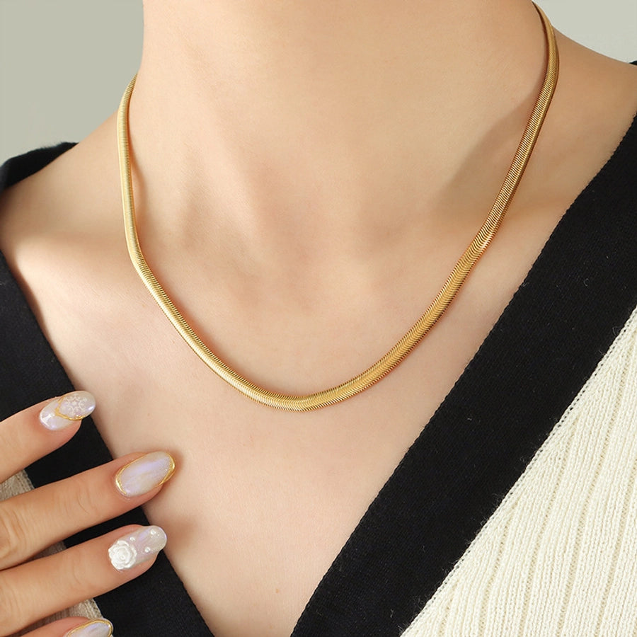 Luxy Serpentine Necklace