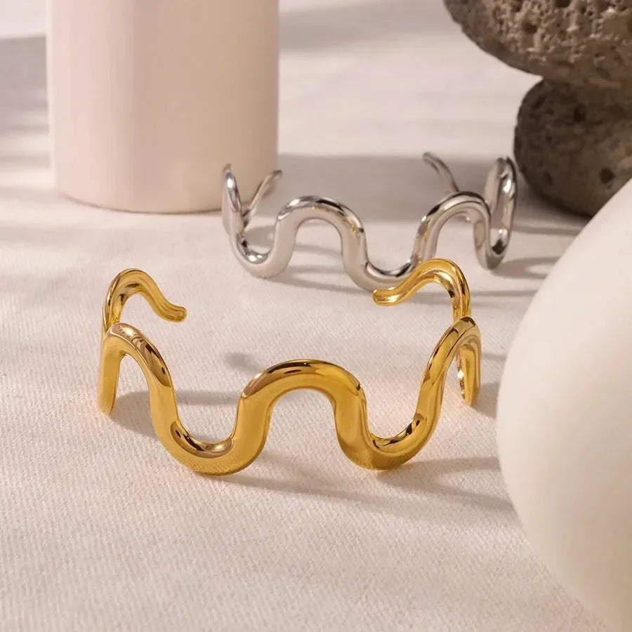 Classic Wavy Bangle - Diatoms