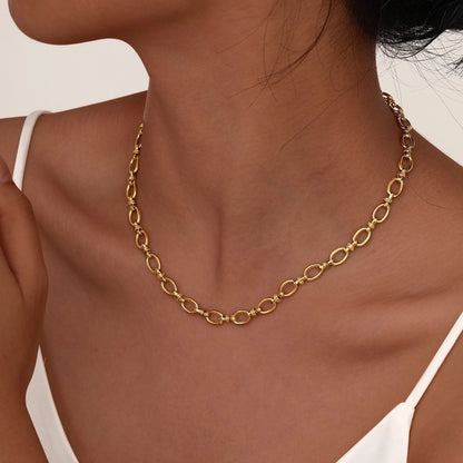 Luxy Interlocked Necklace