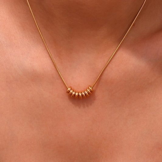 Luxy Dainty Circle Necklace