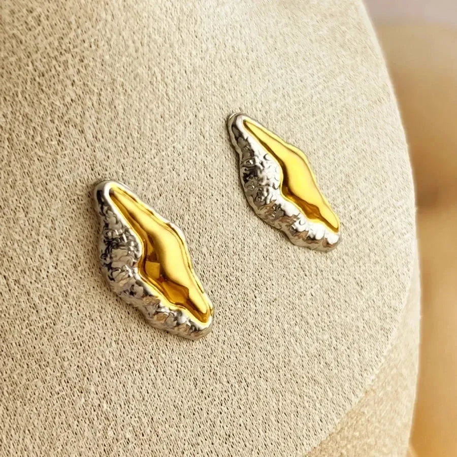 Luxy Lava Ear Studs - Diatoms