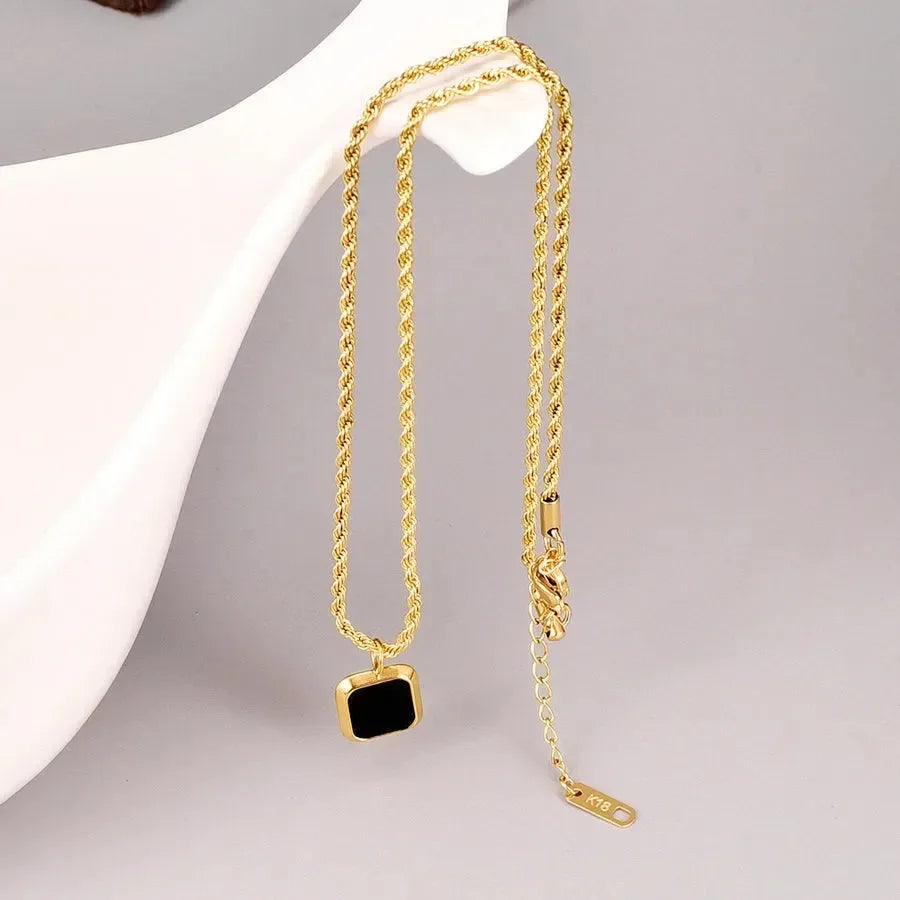 Luxy Black Scintillating Pendant - Diatoms