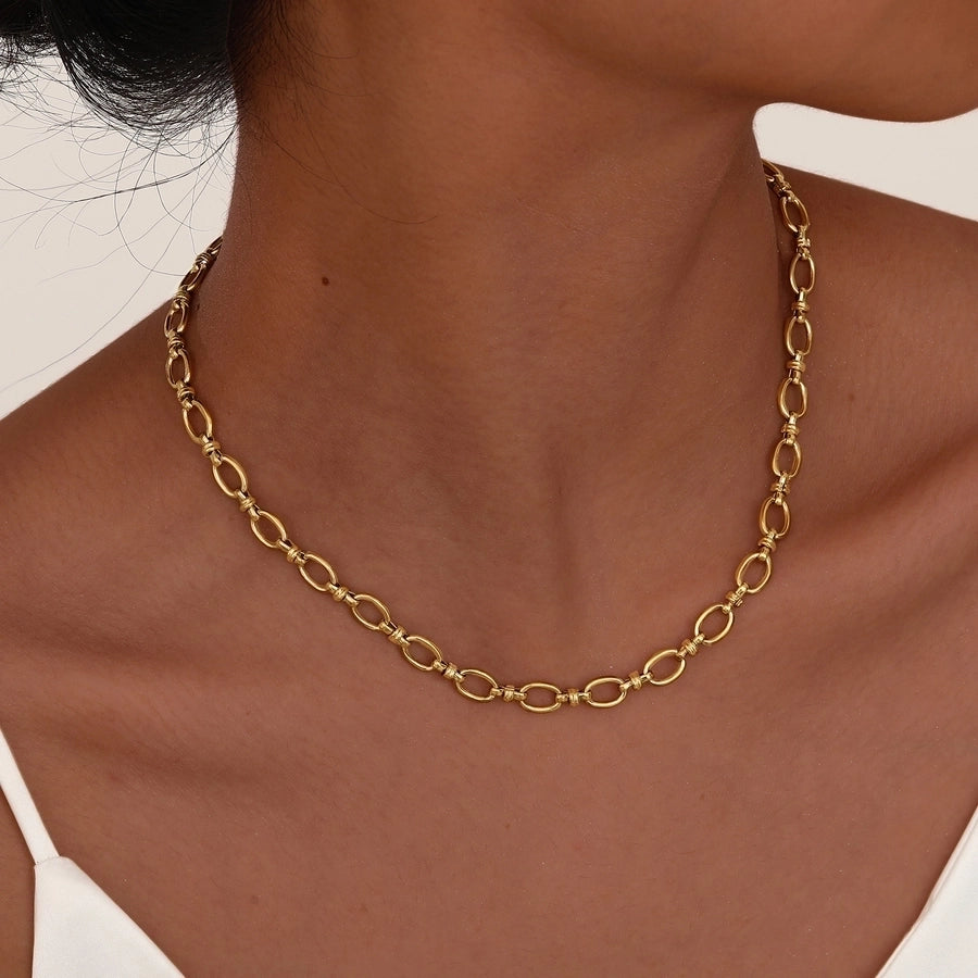 Luxy Interlocked Necklace