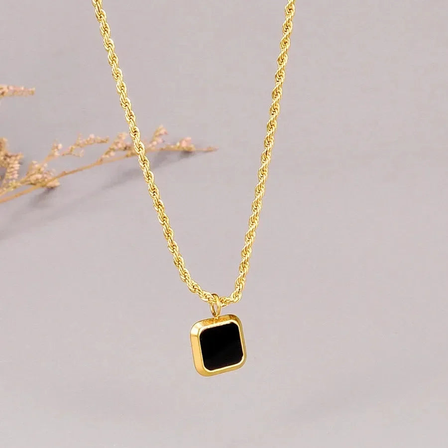 Luxy Black Scintillating Pendant - Diatoms