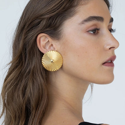 Luxy Disc Ear Studs