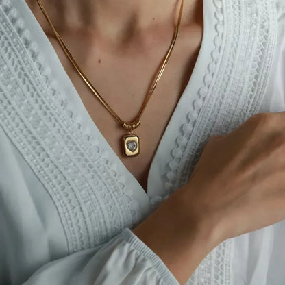 Trendy Crystal Geometric Peach Heart Love Pendant - Diatoms