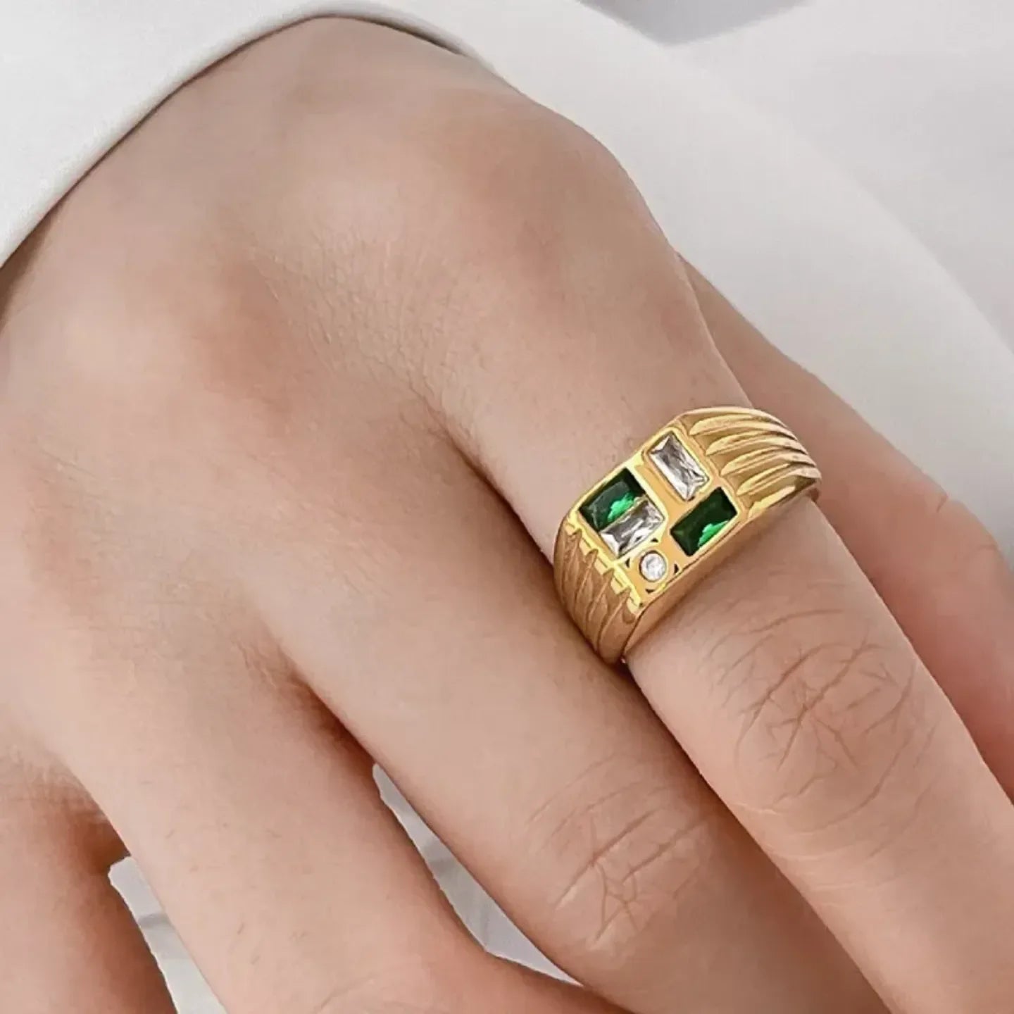 Retro Geometric Dainty Rings - Diatoms