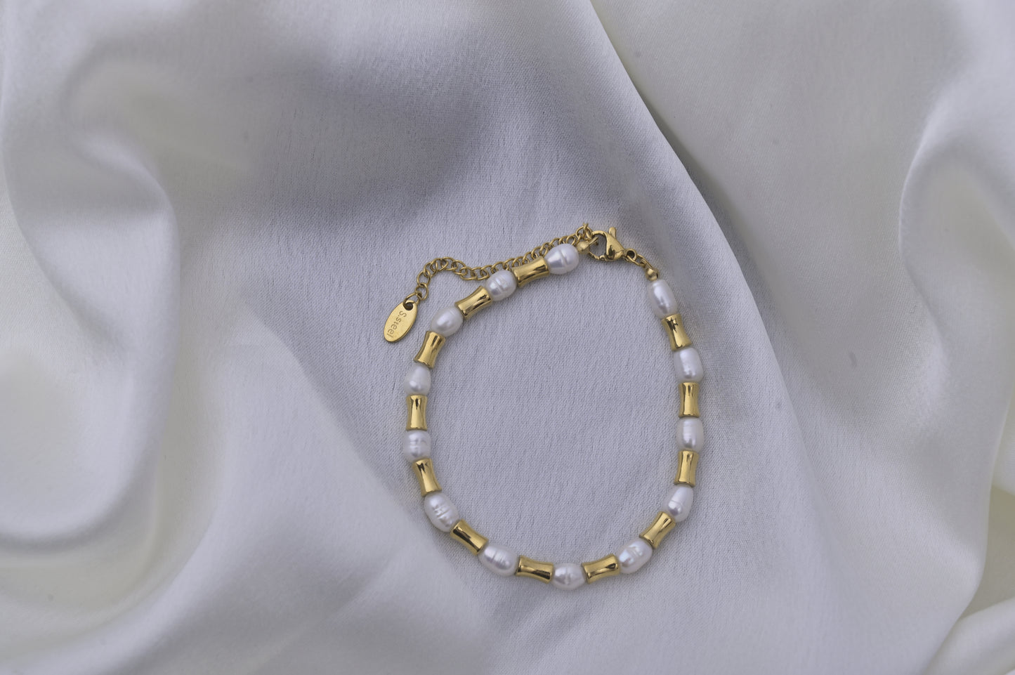 Goldtone Contemporary Pearl Bracelet