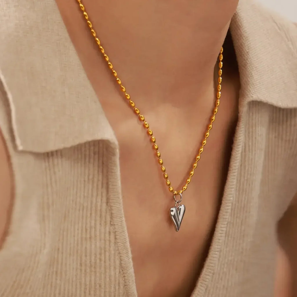 Sleek Love Pendant - Diatoms