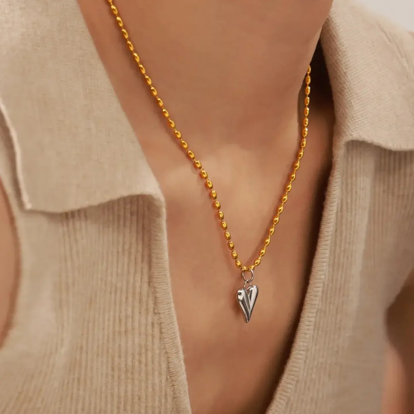 Sleek Love Pendant - Diatoms