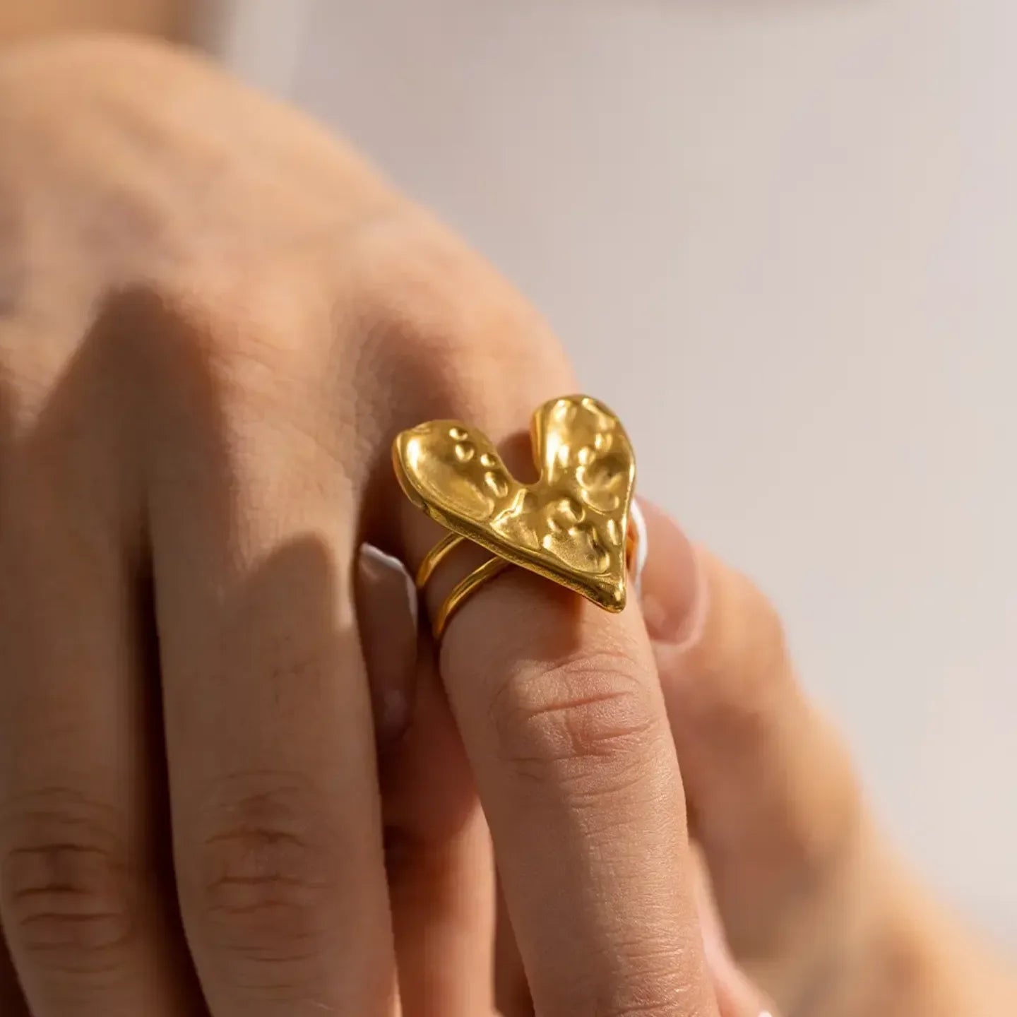 Hearts Aligned Open Rings - Diatoms