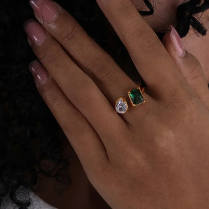 Emerald Elegance Duo Ring - Diatoms