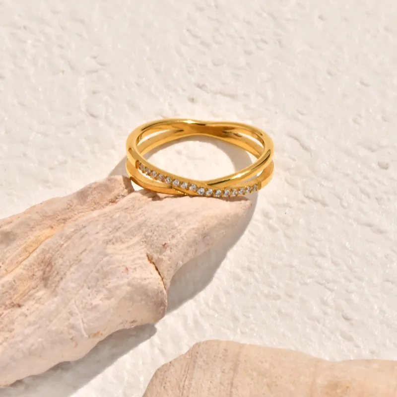 Diamond-Studded Gold Circle Ring