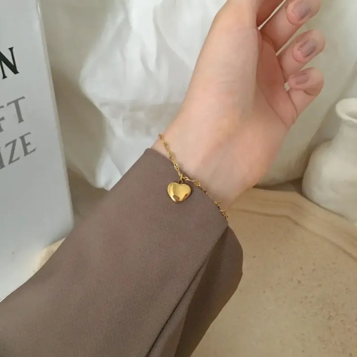 Golden Heart Chain Bracelet - Diatoms