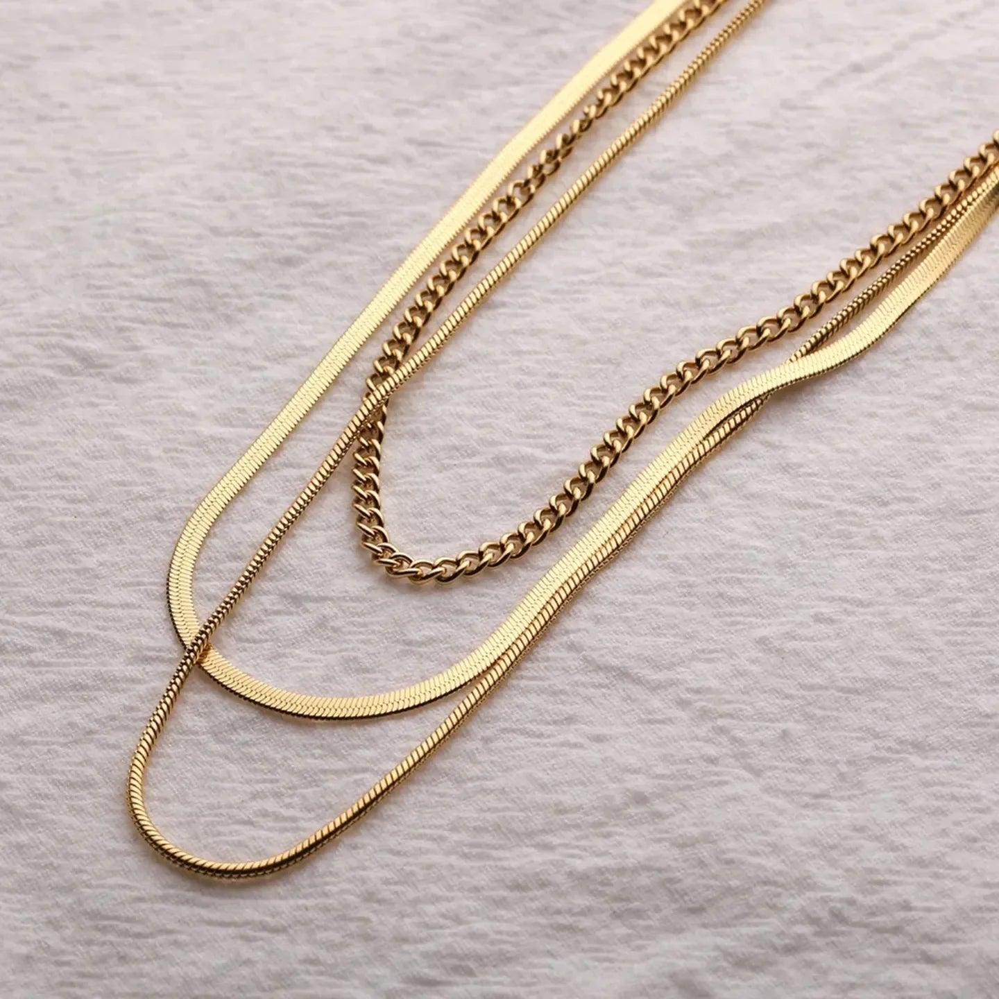 Luxe Tagged Gold Layered Chain Necklace - Diatoms