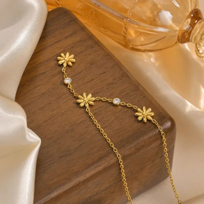 Sweet Flower Dainty Zircon Necklace - Diatoms